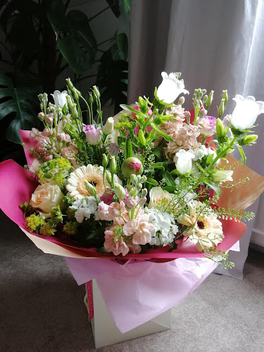 Reviews of All About Flowers - Swindon Florist in Swindon - Shop