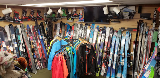 Snowboard Shop «Outfitters Ski Shop / OutBack Board Store», reviews and photos, 2221 Marietta Ave, Lancaster, PA 17603, USA