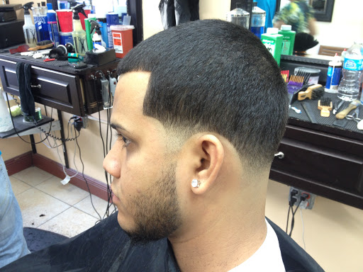 Barber Shop «Miami Fade Master Barber Shop», reviews and photos, 1736 Atlanta Hwy #300, Gainesville, GA 30504, USA