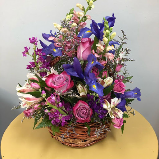 Florist «J & J Flowers and Gifts Shop», reviews and photos, 8366 Pines Blvd, Pembroke Pines, FL 33024, USA
