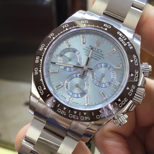 Watch Store «Diamond Club Jewelry Store Miami, Used Rolex Watches Miami», reviews and photos, 36 NE 1st St #154, Miami, FL 33132, USA