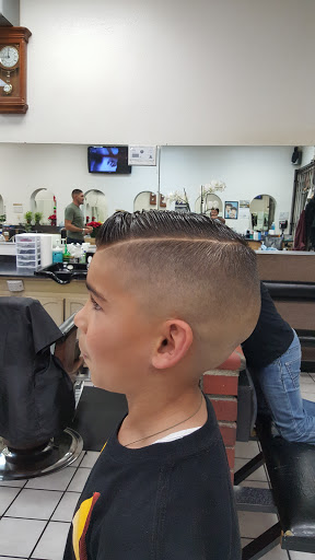 Barber Shop «Eduardo Barber Shop», reviews and photos, 311 W Arbor Vitae St, Inglewood, CA 90301, USA