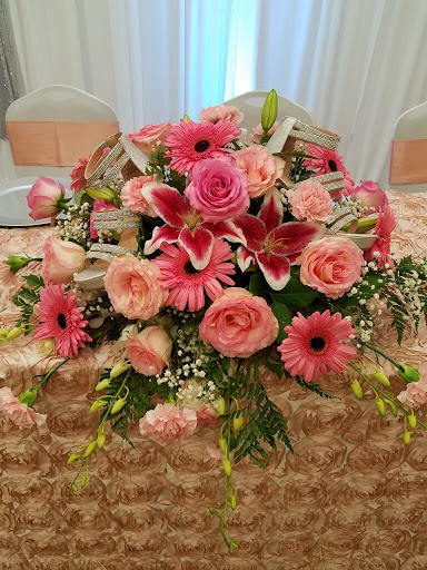 Florist «Illusion Florist & Events», reviews and photos, 12231 SE Stark St, Portland, OR 97233, USA