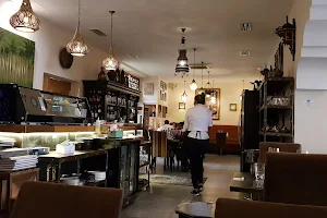 Restaurante Libanés Rotana image