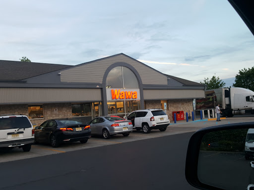 Wawa, 1910 NJ-27, North Brunswick Township, NJ 08902, USA, 