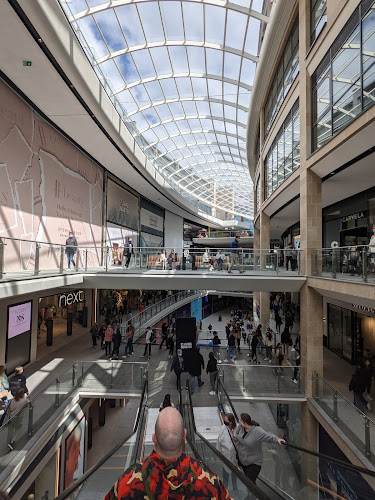 Reviews of Multrees Walk in Edinburgh - Shopping mall