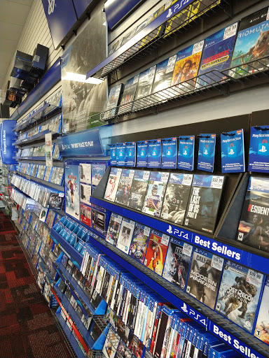 Video Game Store «GameStop», reviews and photos, 3424 W Shore Dr STE 20, Holland, MI 49424, USA