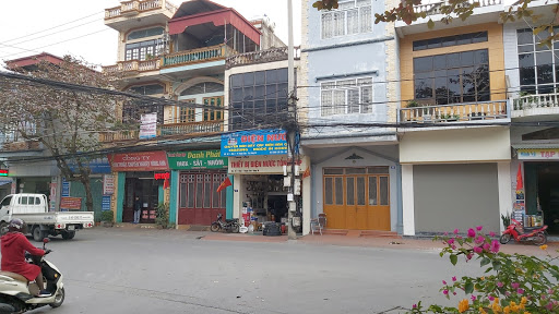 Cửa Hàng Thiết Bị Điện Nước Trung Hoa