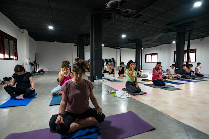 Achala Centro de Yoga - C. Alonso de Ercilla, Nº70, 21004 Huelva, Spain