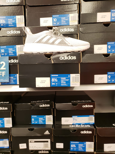 Shoe Store «Shoe Carnival», reviews and photos, 466 Pinnacle Pkwy, Bristol, TN 37620, USA