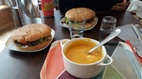 Hamburger végétarien du Restaurant Le Régal Café à Lyon - n°4