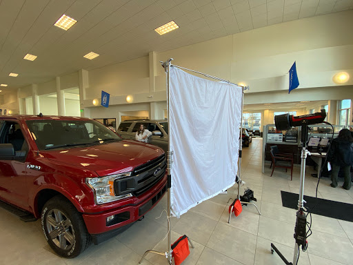 Car Dealer «Hines Park Ford», reviews and photos, 56558 Pontiac Trail, New Hudson, MI 48165, USA