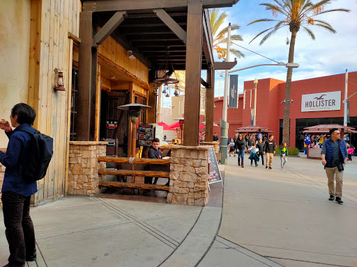 Sporting Goods Store «ASICS Outlet», reviews and photos, 20 City Blvd W #112, Orange, CA 92868, USA