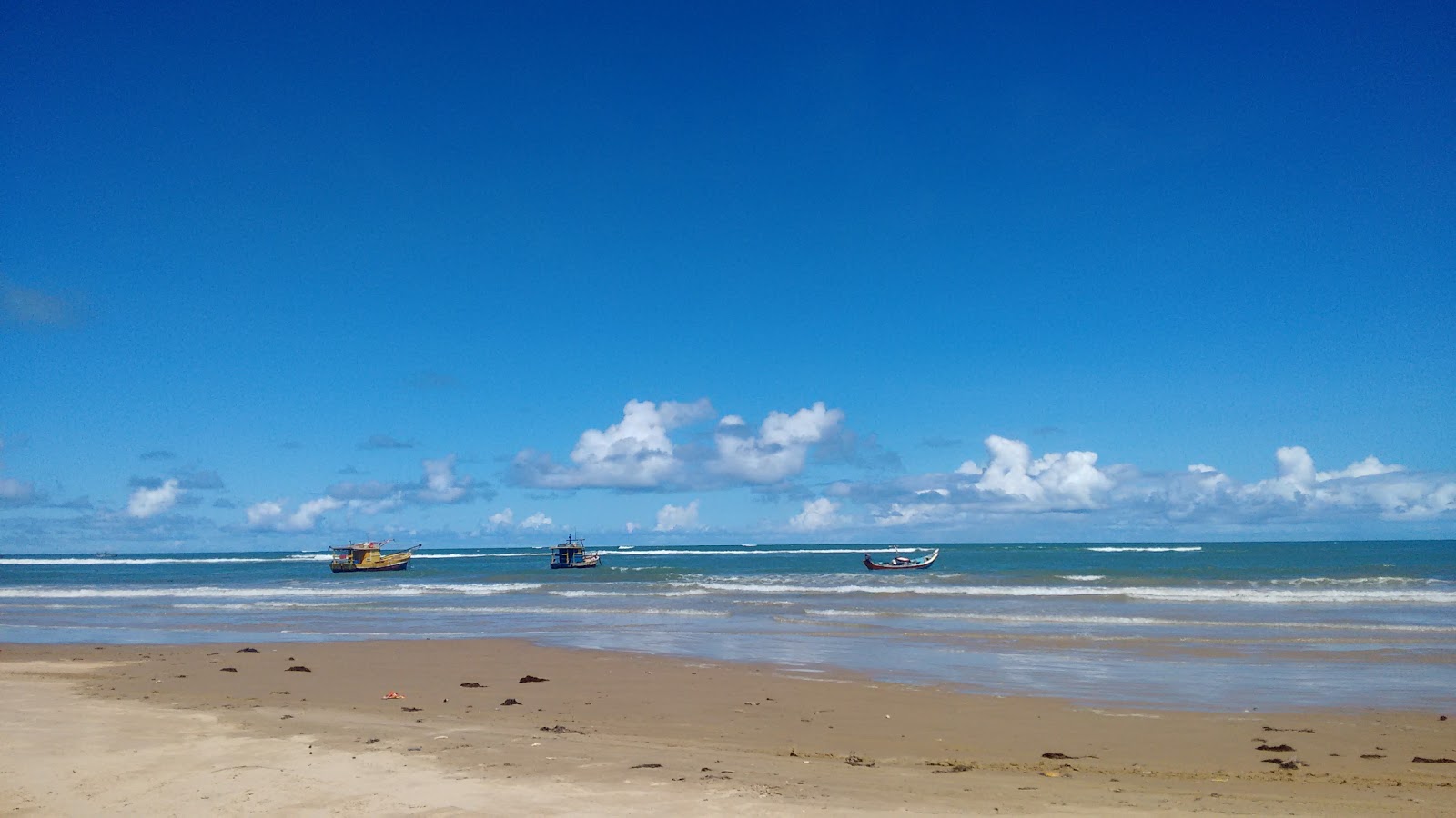 Photo de Praia do Pontal do Peba avec rivage droit, long