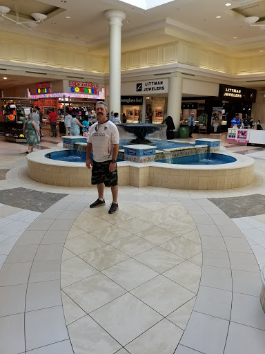 Shopping Mall «Edison Mall», reviews and photos, 4125 Cleveland Ave, Ft Myers, FL 33901, USA