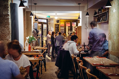 Cocotte et Tire-Bouchon à Paris