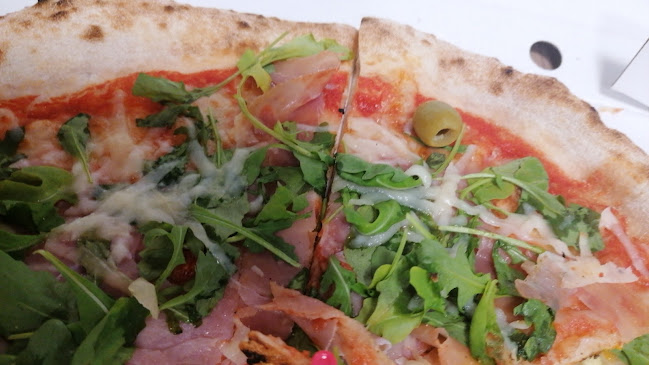 Hozzászólások és értékelések az Tasty Pizzéria és Étterem-ról