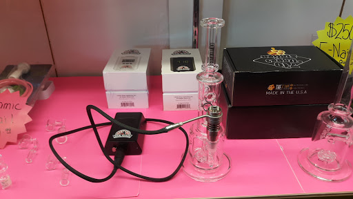 Tobacco Shop «Four Two Zero Peace Avenue», reviews and photos, 6656 US-1, Port St Lucie, FL 34952, USA