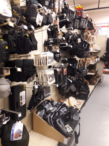 Hardware Store «W.C. Winks Hardware», reviews and photos, 200 SE Stark St, Portland, OR 97214, USA