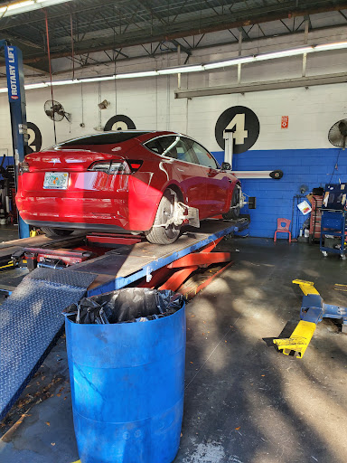 Auto Parts Store «Pep Boys Auto Parts & Service», reviews and photos, 211 NW 82nd Ave, Miami, FL 33126, USA