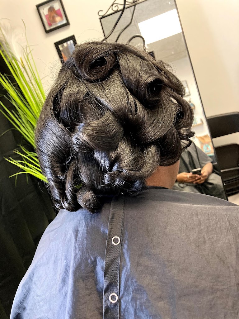 Sertified Styles Salon 38115