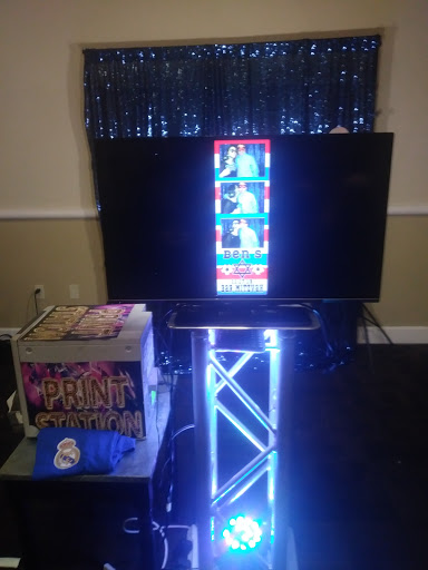 Bowling Alley «Revolutions Bowling & Lounge», reviews and photos, 60 Bidwell Rd, South Windsor, CT 06074, USA