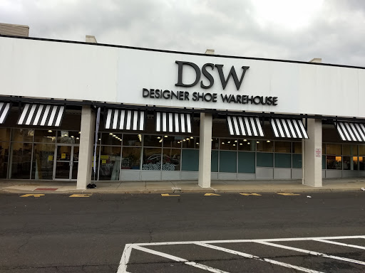 Shoe Store «DSW Designer Shoe Warehouse», reviews and photos, 3638 Welsh Rd, Willow Grove, PA 19090, USA