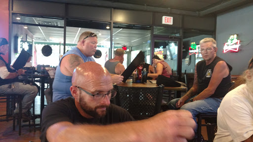 American Restaurant «The Garage Pub & Grill», reviews and photos, 308 4th St, Columbus, IN 47201, USA