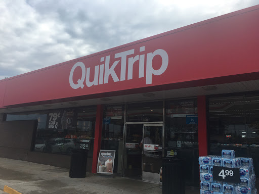Gas Station «QuikTrip», reviews and photos, 1140 W Pearce Blvd, Wentzville, MO 63385, USA