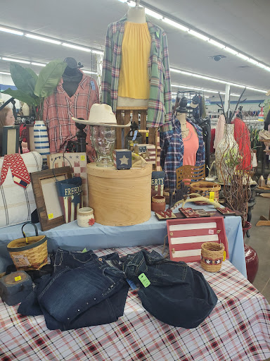 Thrift Store «Eau Claire Goodwill Retail Store & Training Center», reviews and photos