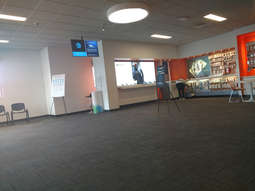 Cell Phone Store «AT&T», reviews and photos, 28835 Gratiot Ave, Roseville, MI 48066, USA