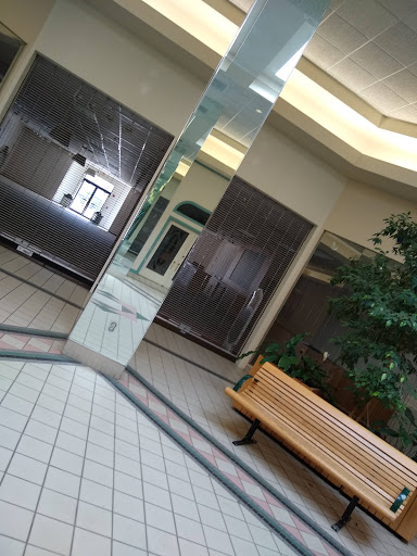 Shopping Mall «Belknap Mall», reviews and photos, 96 Daniel Webster Hwy, Belmont, NH 03220, USA