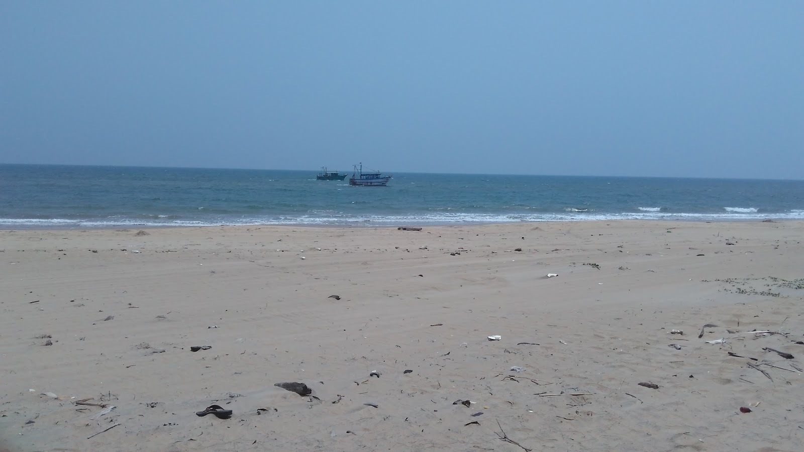 Koozhaiyar Beach photo #8