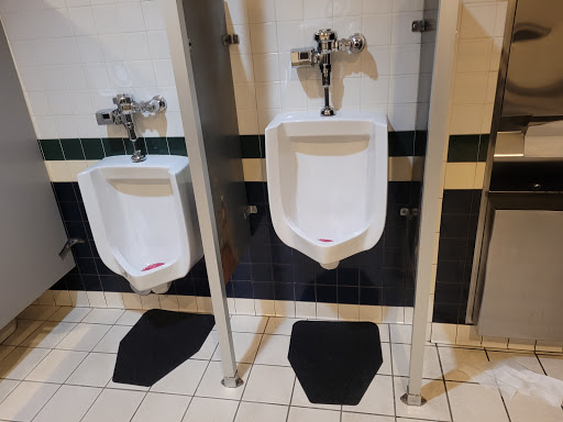 Bowling Alley «Luxury Lanes & Lounge Inc», reviews and photos, 600 E 9 Mile Rd, Ferndale, MI 48220, USA