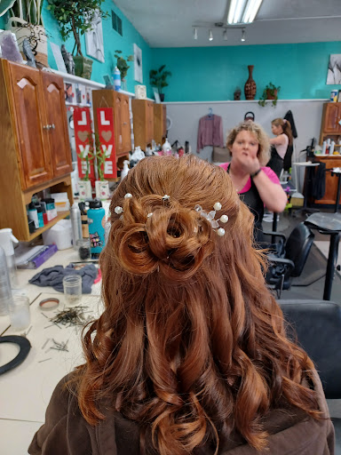 Hair Salon «Absolute Hair Boutique», reviews and photos, Absolute Hair Boutique, 2603 Pacific Ave, Forest Grove, OR 97116, USA