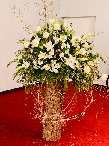 Florist «Muscle Shoals Florist», reviews and photos, 2415 Rosedale St, Muscle Shoals, AL 35661, USA