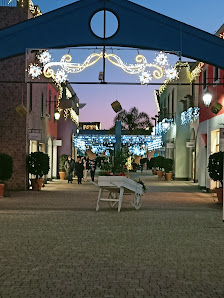 Nike Clearance Store Salerno Outlet Cilento Village, Via S. Nicola Varco, 84025 Eboli SA, Italia