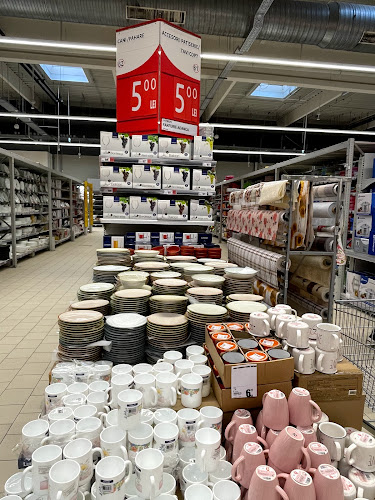 Opinii despre Centrul Comercial Auchan Berceni în <nil> - Centru Comercial