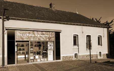 Magasin d'instruments de musique Le Piano à Bretelles Mordelles