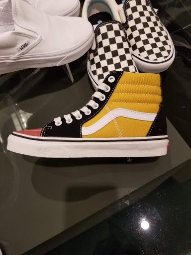 Department Store «Von Maur», reviews and photos, 4444 1st Ave NE, Cedar Rapids, IA 52402, USA