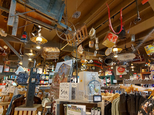 American Restaurant «Cracker Barrel Old Country Store», reviews and photos, 380 N Jacob Dr, Bloomington, IN 47404, USA