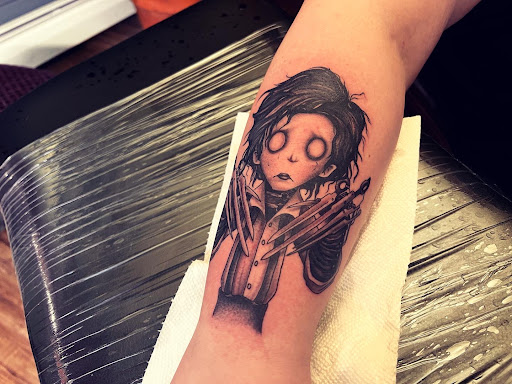 Tattoo Shop «Mountainside Tattoo & Piercing VT», reviews and photos, 55 Square, Bellows Falls, VT 05101, USA