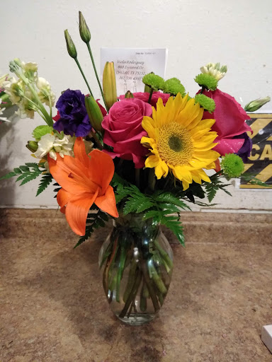 Florist «Metro Florist & Gifts», reviews and photos, 216 W 6th St, Ferris, TX 75125, USA