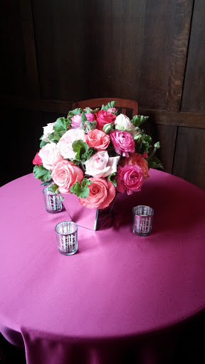 Florist «Rogers Park Florist», reviews and photos, 1415 W Morse Ave, Chicago, IL 60626, USA