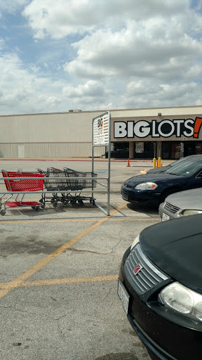 Discount Store «Big Lots», reviews and photos, 2110 S Cooper St, Arlington, TX 76013, USA