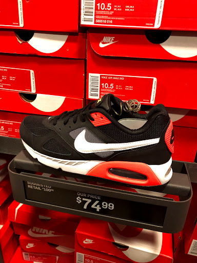 Sporting Goods Store «Nike Factory Store», reviews and photos, 20 Killingworth Tpke #155, Clinton, CT 06413, USA