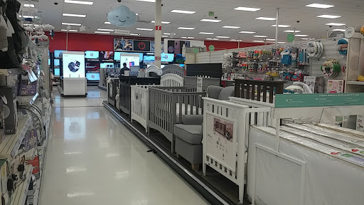 Department Store «Target», reviews and photos, 1555 N Tomahawk Island Dr, Portland, OR 97217, USA