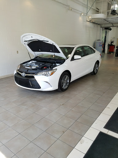 Toyota Dealer «Day Toyota», reviews and photos, 1110 Clairton Blvd, Pleasant Hills, PA 15236, USA