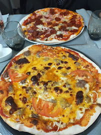 Pizza du Restaurant Pizzeria Les Embruns à Fréhel - n°13