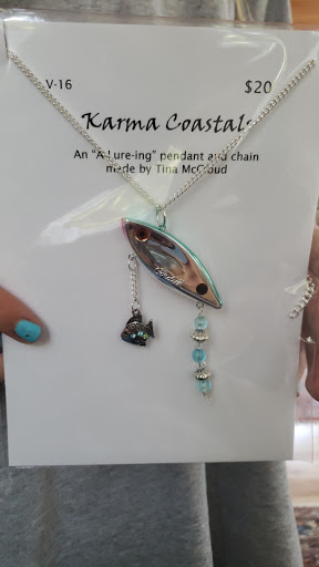 Antique Store «Kilmarnock Antique Gallery», reviews and photos, 144 School St, Kilmarnock, VA 22482, USA